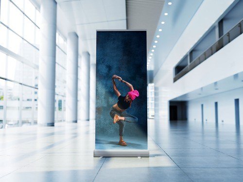 Roll-up dans un hall d'exposition
